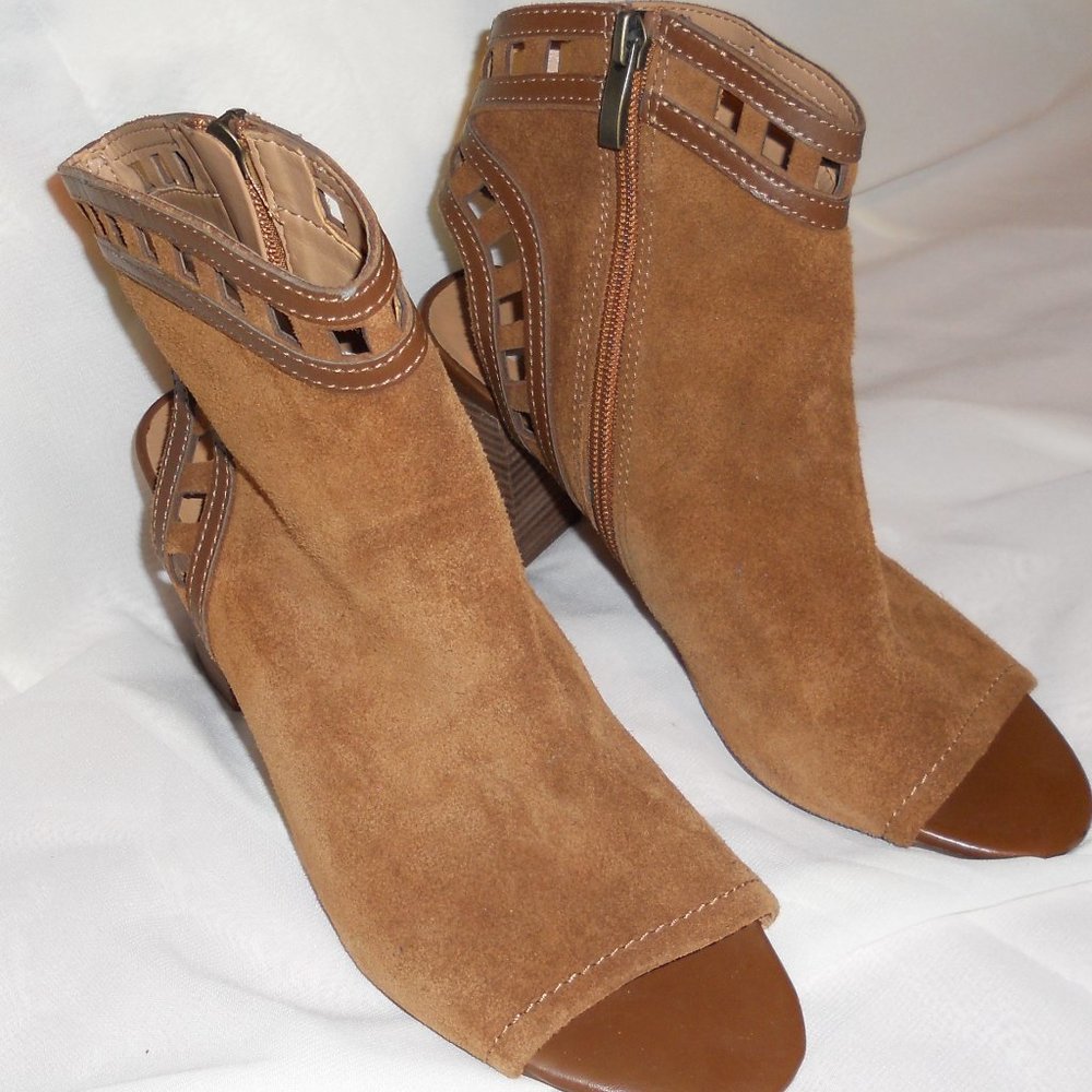 Franco Sarto 7.5 M Greenwich Cognac Suede Cut Out Peep Toe Ankle Boots